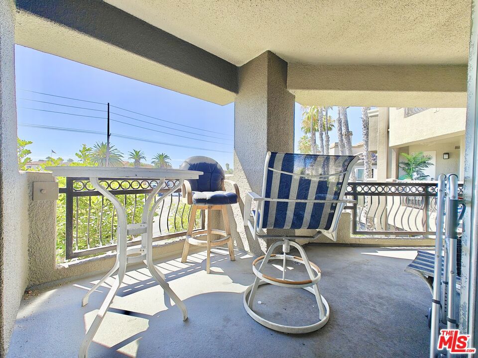 310 Lake Street, #215, Huntington Beach, CA 92648