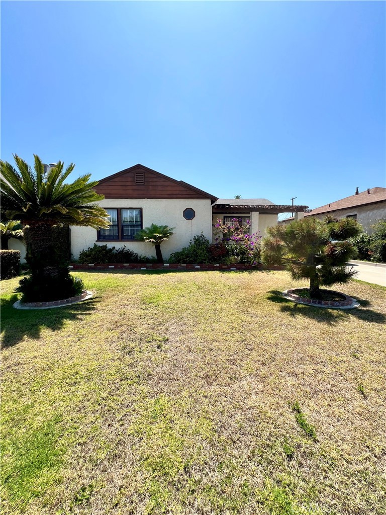 1521 S Carmelina Avenue, Los Angeles, CA 90025