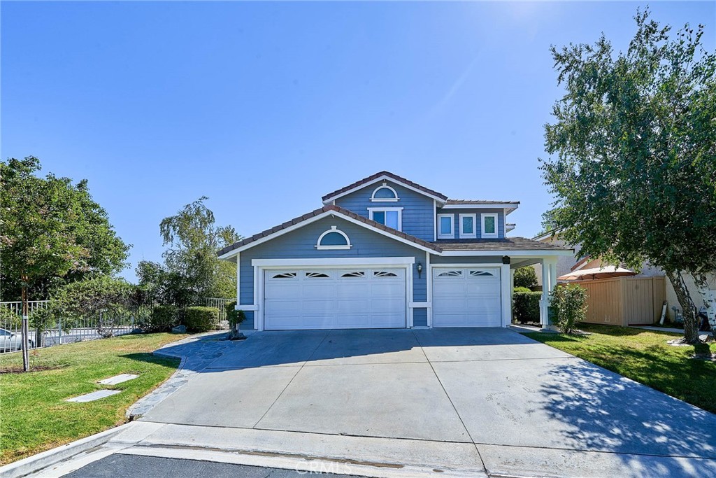 20023 Blackbird Lane, Canyon Country, CA 91351