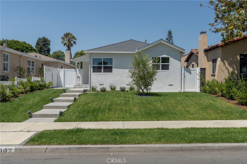 1007 Acacia Avenue, Torrance, CA 90501