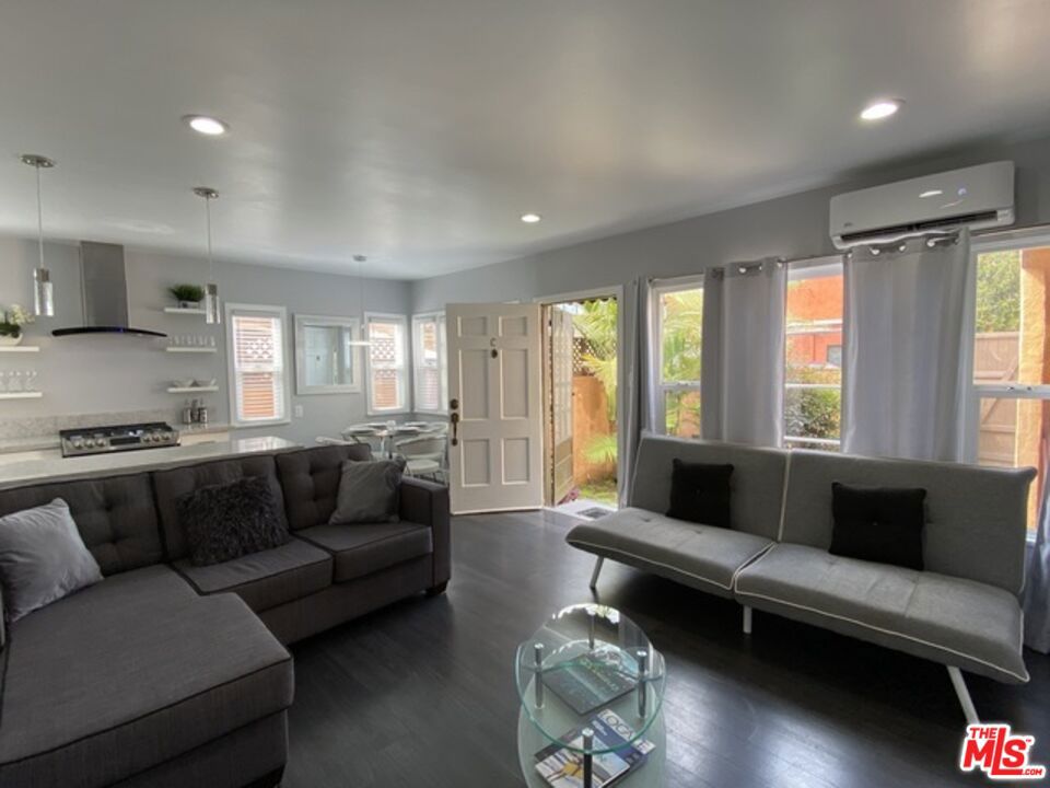 1421 Princeton Street, #C, Santa Monica, CA 90404