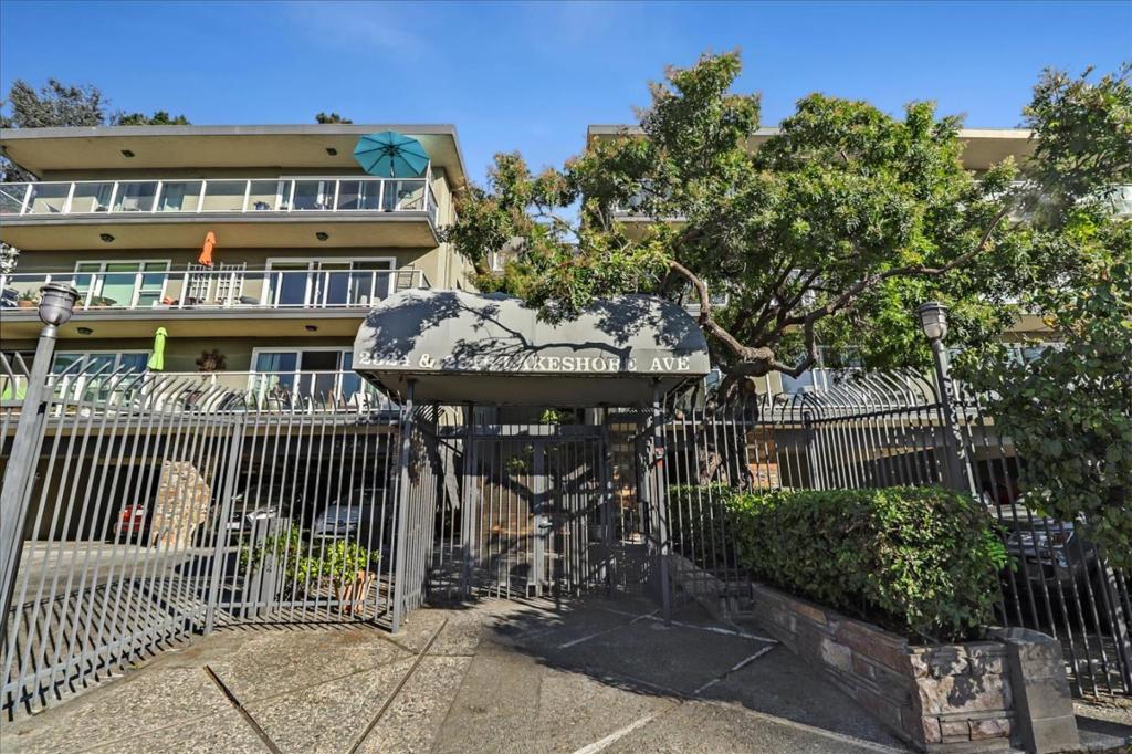 2316 Lakeshore Avenue, #4, Oakland, CA 94606