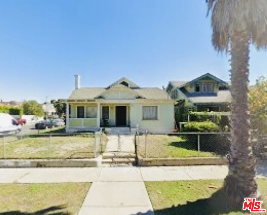 4700 S Budlong Avenue, Los Angeles, CA 90037