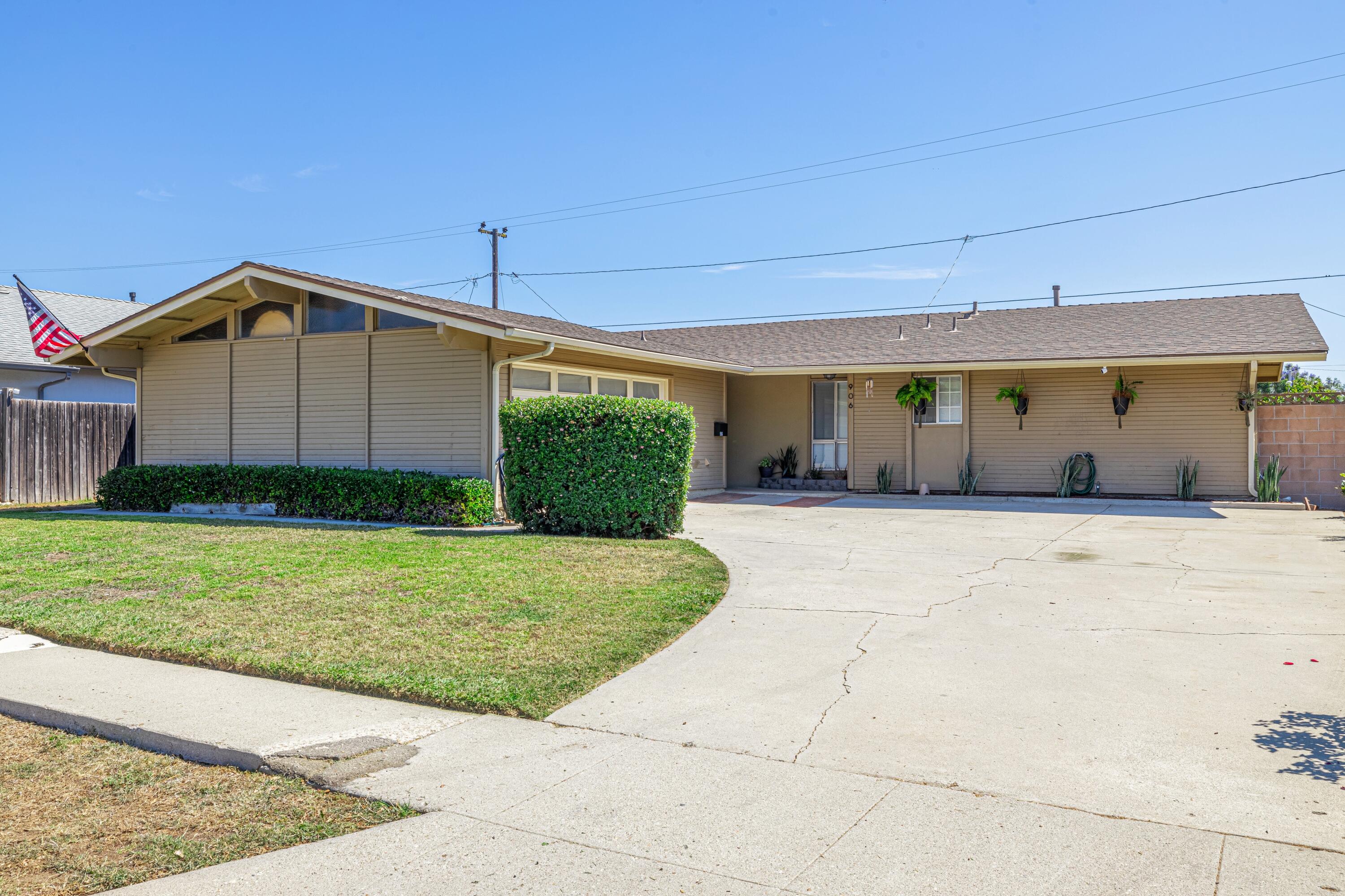 906 Logan Avenue, Ventura, CA 93001