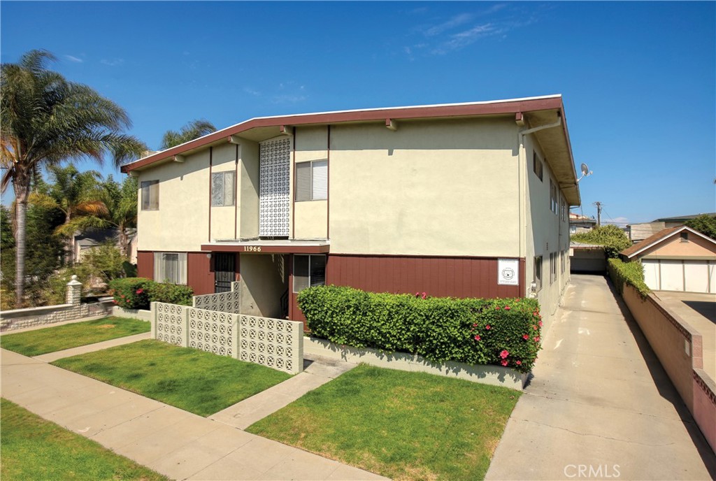 11966 Oxford Avenue, Hawthorne, CA 90250