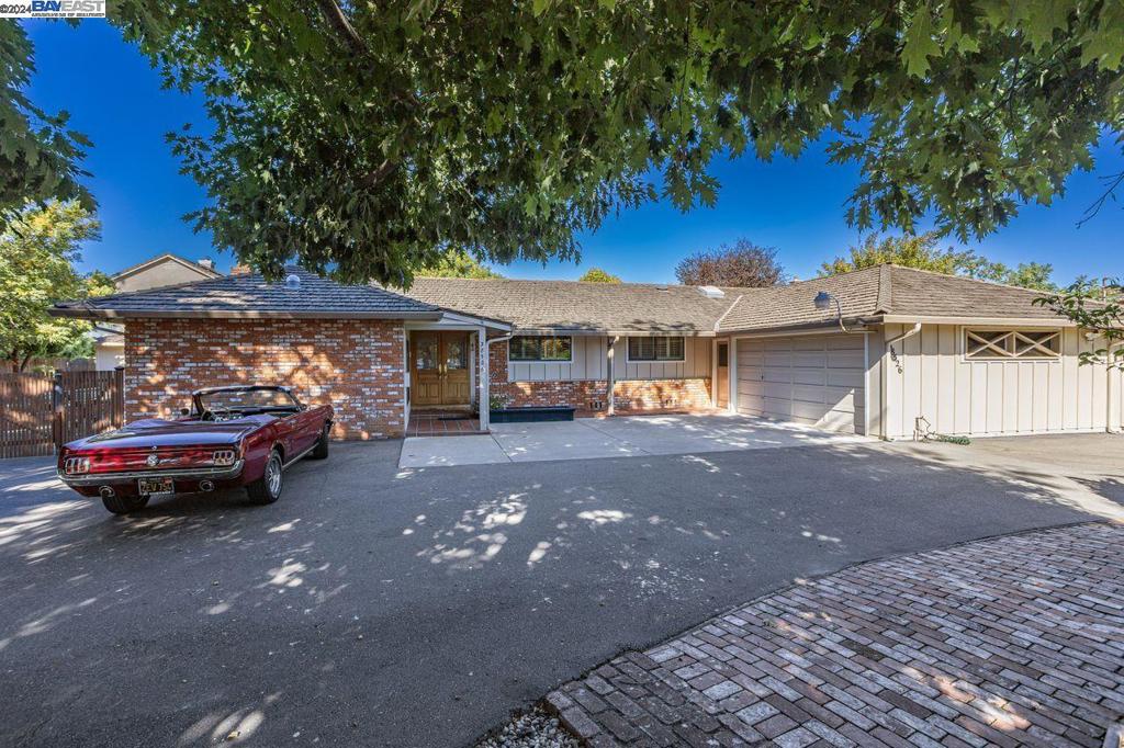 38526 Tyson Ln, Fremont, CA 94536