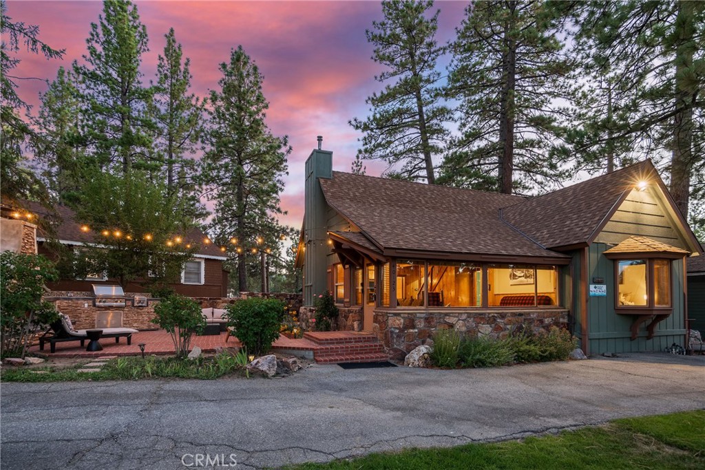 40123 Lakeview Drive, Big Bear Lake, CA 92315