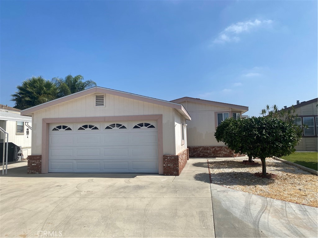 21 Ash, Anaheim, CA 92801