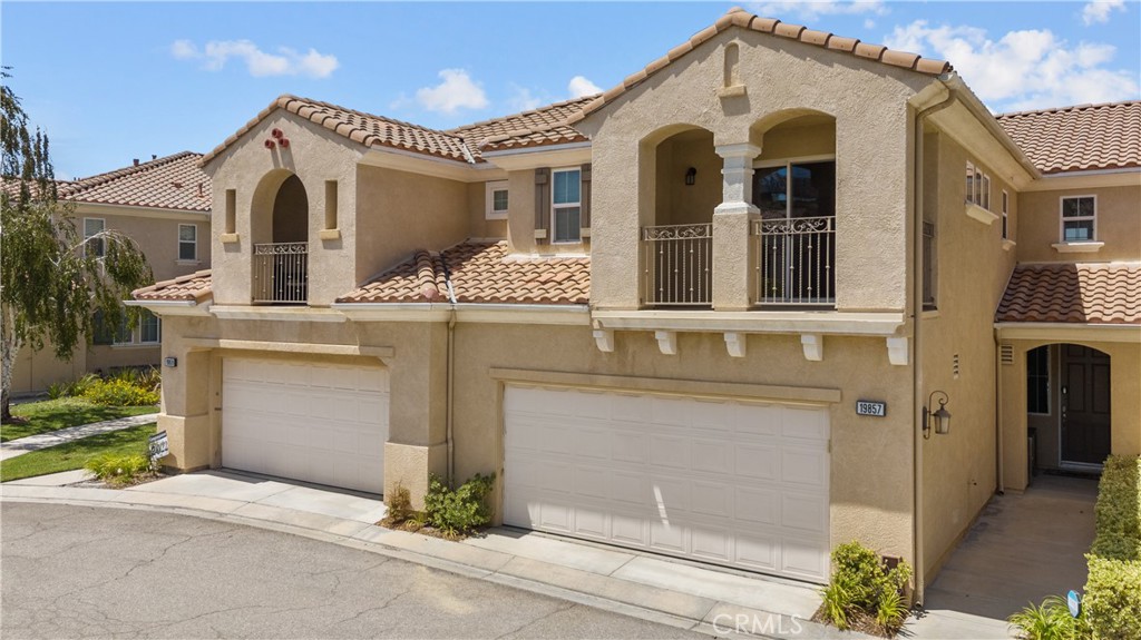 19857 Via Kalban, Newhall, CA 91321