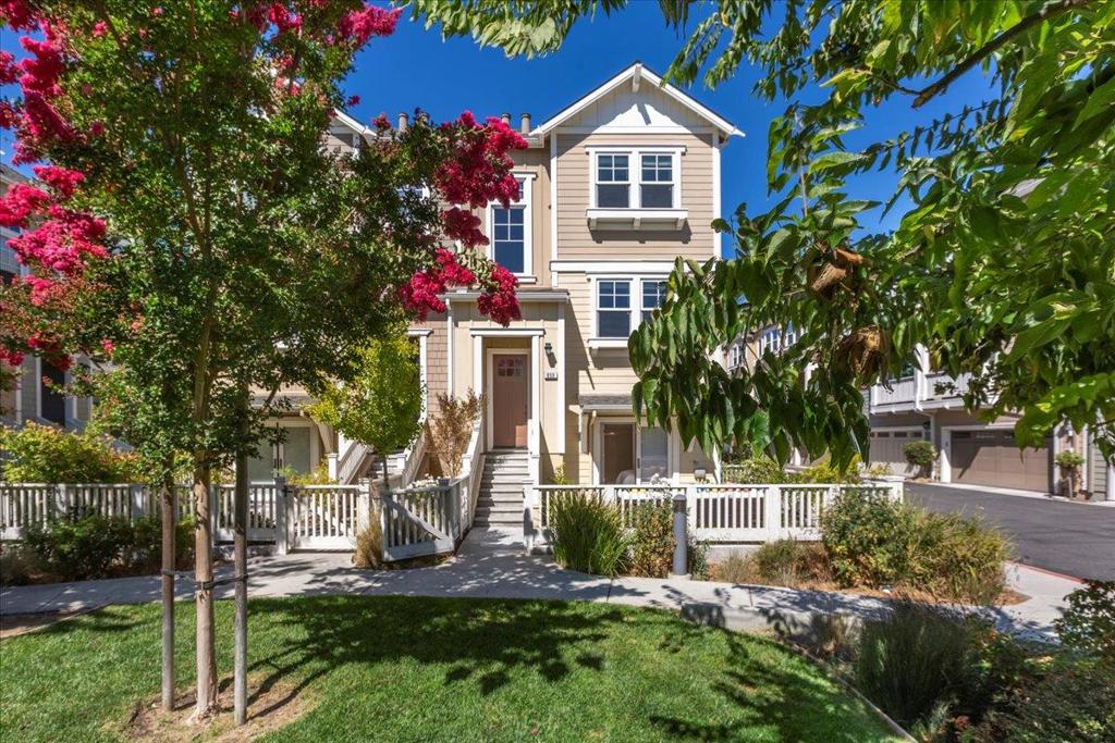 850 Sycamore Loop, Mountain View, CA 94043