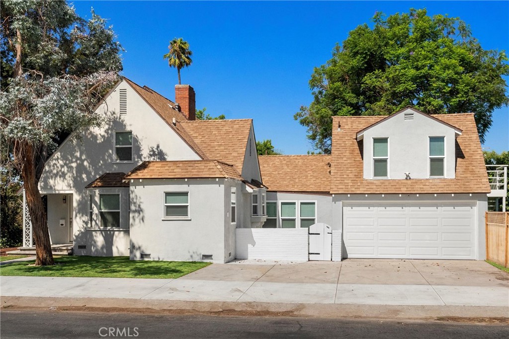 5209 Bellaire Ave., Valley Village, CA 91607