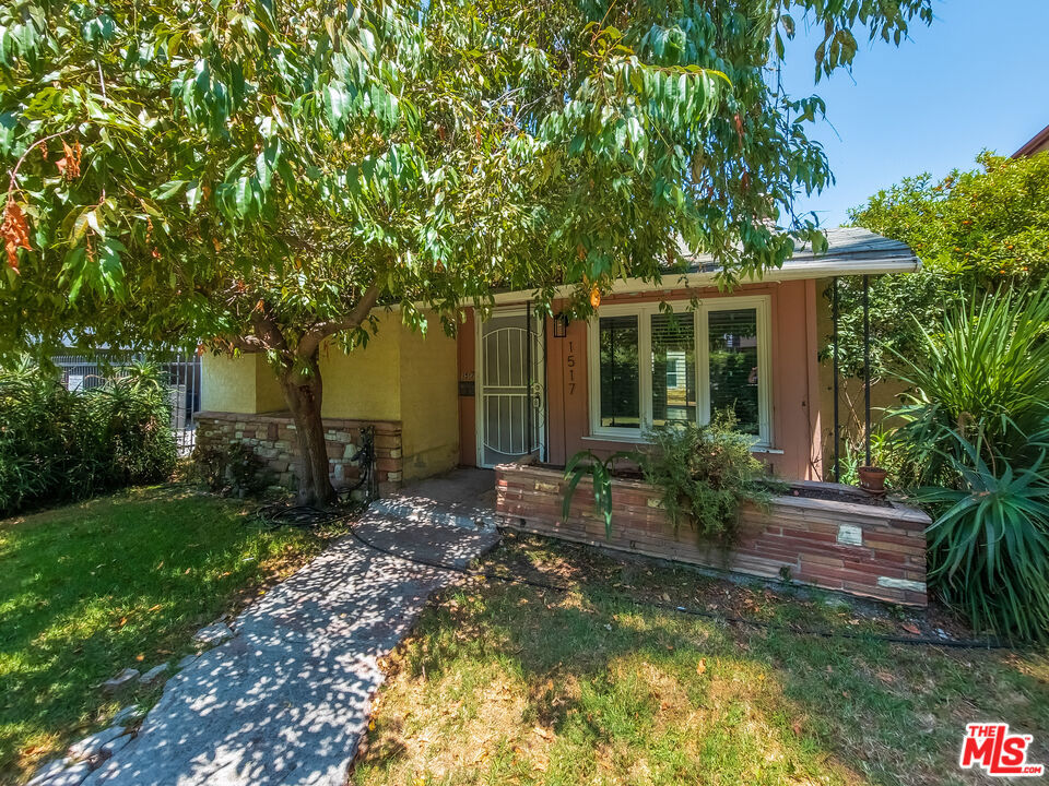 1517 E Maple Street, Glendale, CA 91205