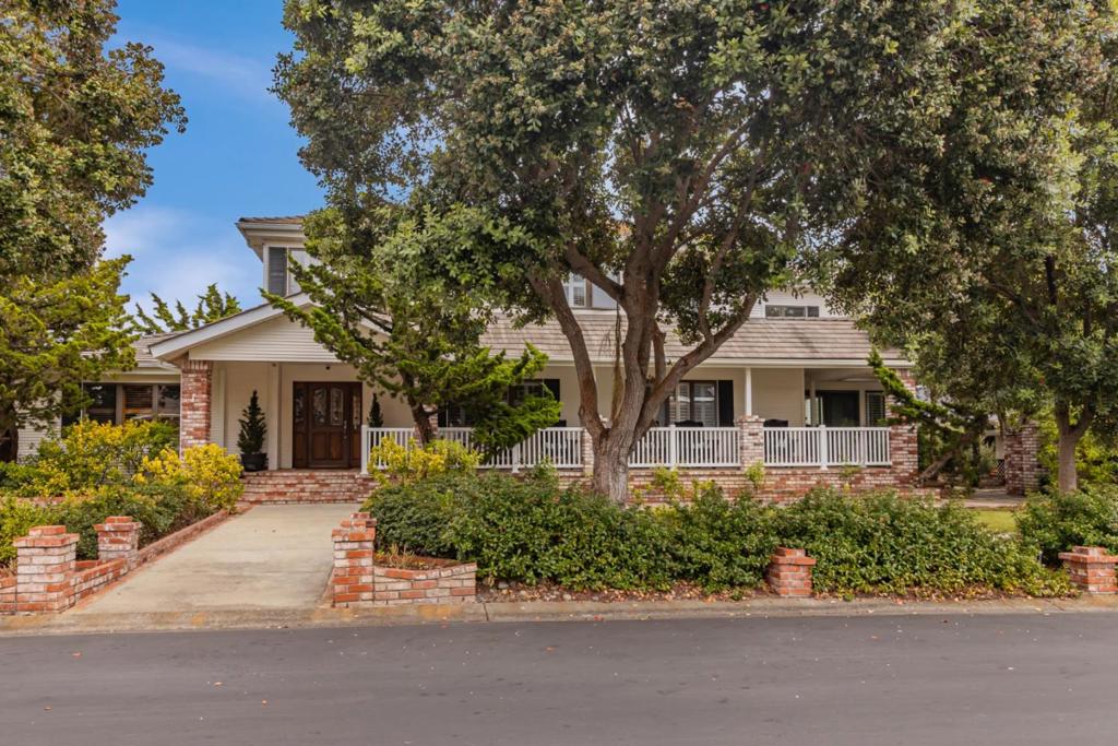 392 Greenbrier Road, Half Moon Bay, CA 94019