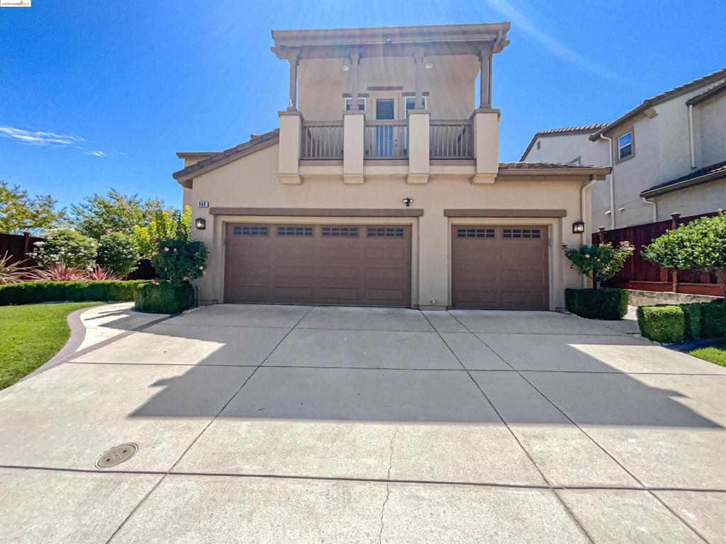 900 Brook Way, Gilroy, CA 95020