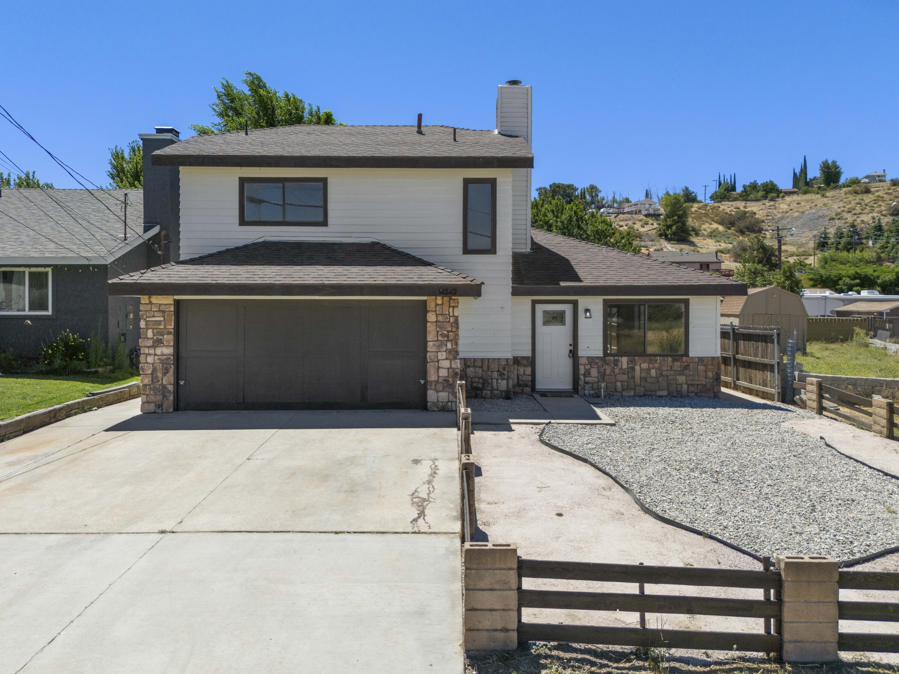 14342 Boxtree Drive, Lake Hughes, CA 93532