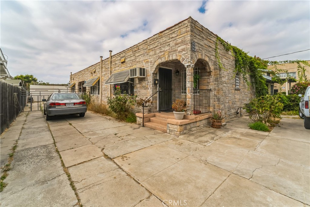 5432 La Mirada Avenue | Similar Property Thumbnail