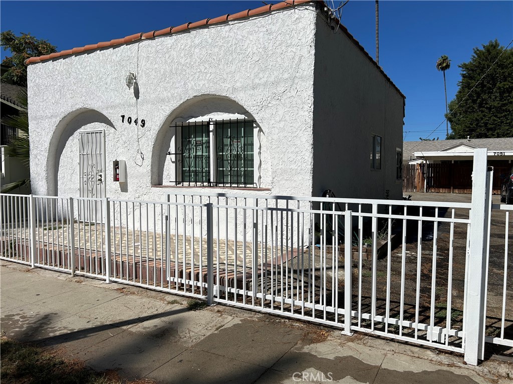 7049 Alabama Avenue, Canoga Park, CA 91303