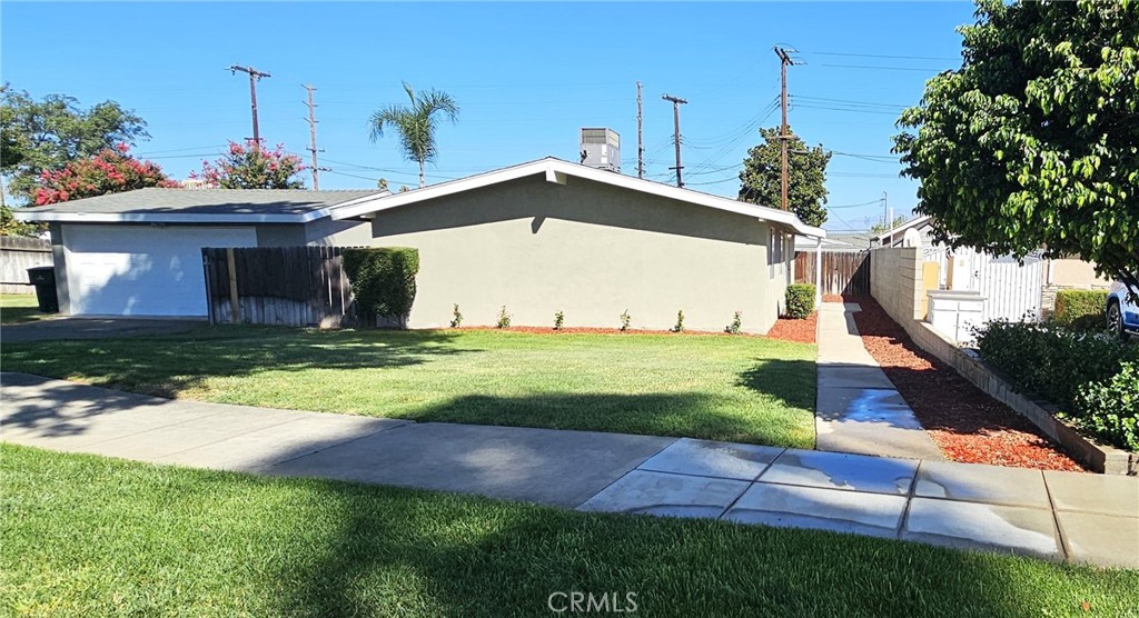 9059 Haskell Street, Riverside, CA 92503