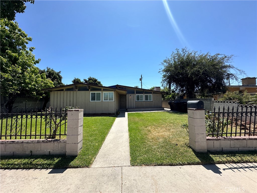 2112 W Glen Avenue, Anaheim, CA 92801