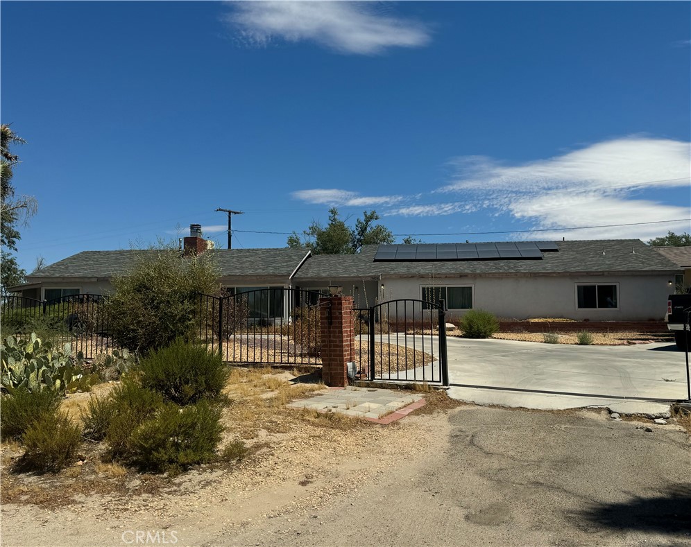 15609 Pohez Road, Apple Valley, CA 92307