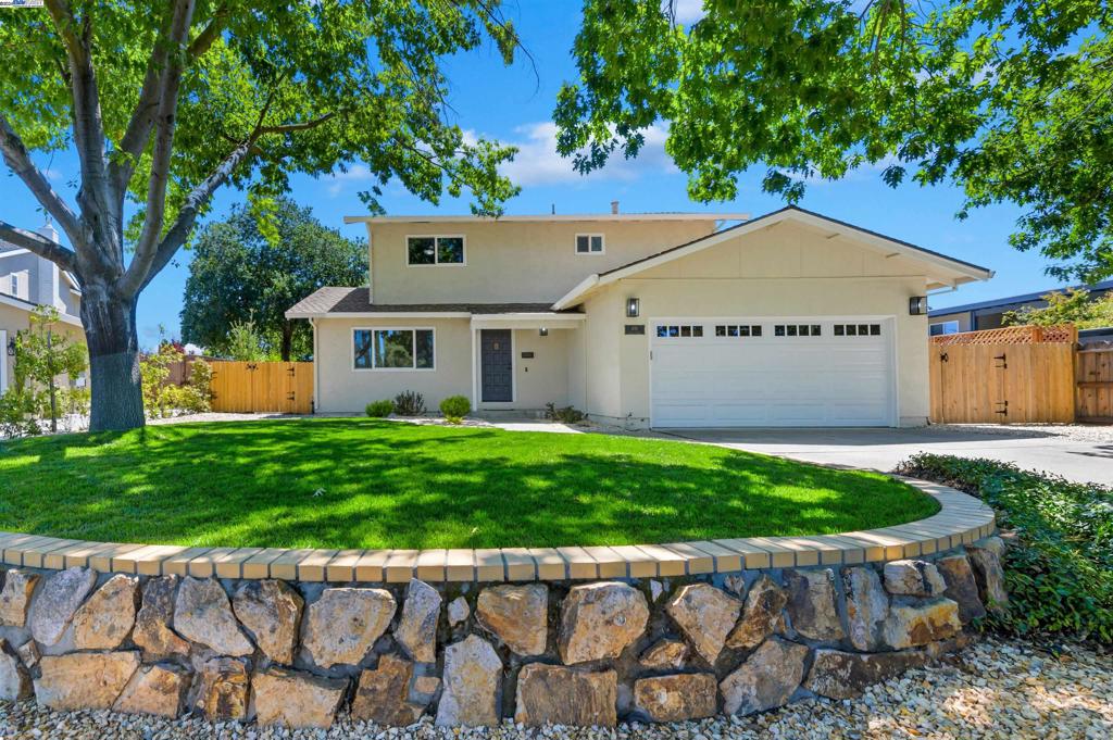 678 Hayes Ave, Livermore, CA 94550