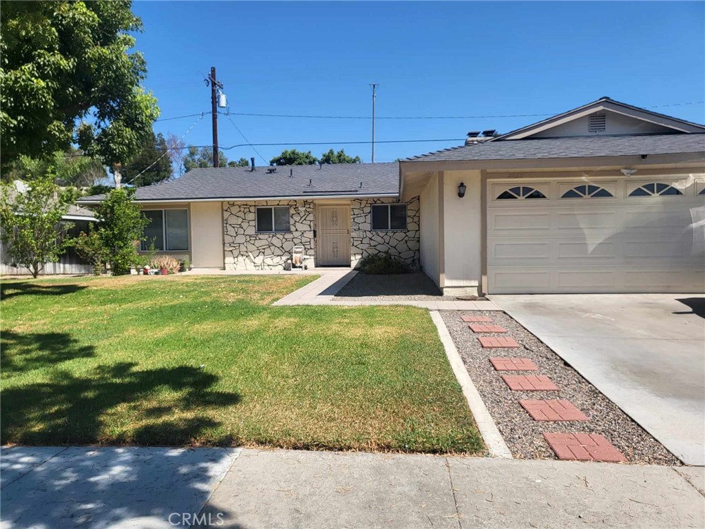 2725 E Maverick Avenue., Anaheim, CA 92806