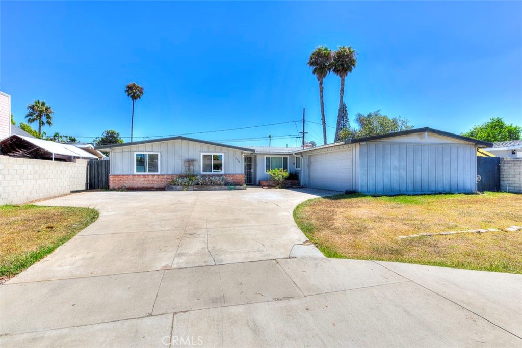 2430 Vassar Place, Costa Mesa, CA 92626