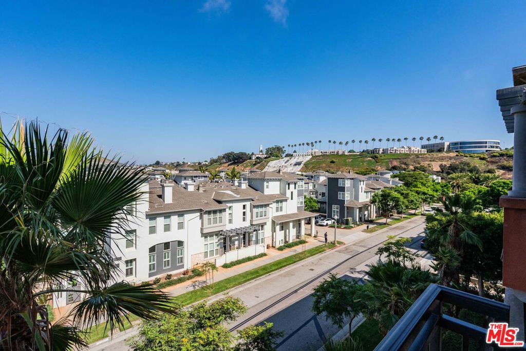 6020 Seabluff Drive, #426, Playa Vista, CA 90094