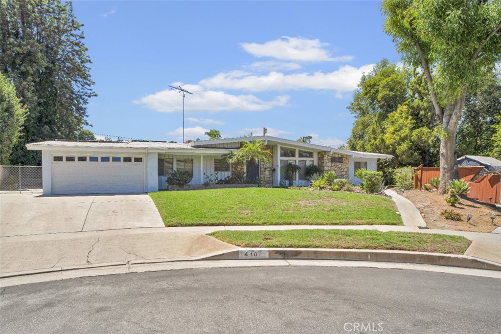 4401 Coloma Avenue, Woodland Hills, CA 91364