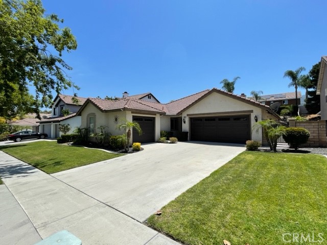 400 Minaret Street, Corona, CA 92881