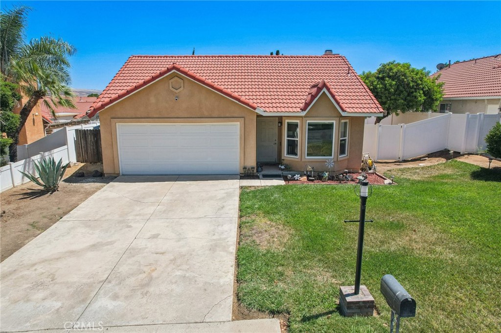 23214 Claystone Avenue, Corona, CA 92883