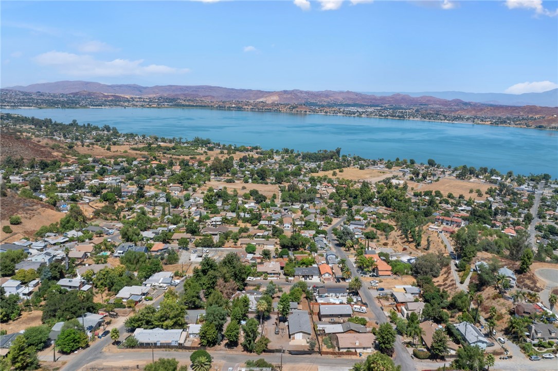 17451 Haynes Avenue, Lake Elsinore, CA 92530