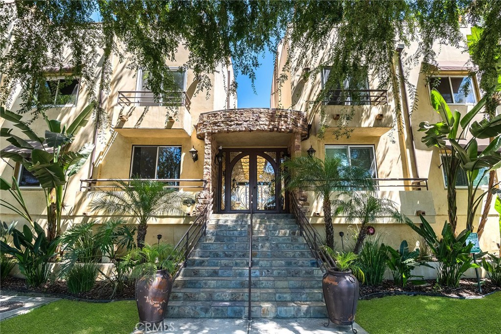 4128 Whitsett Avenue, #202, Studio City, CA 91604