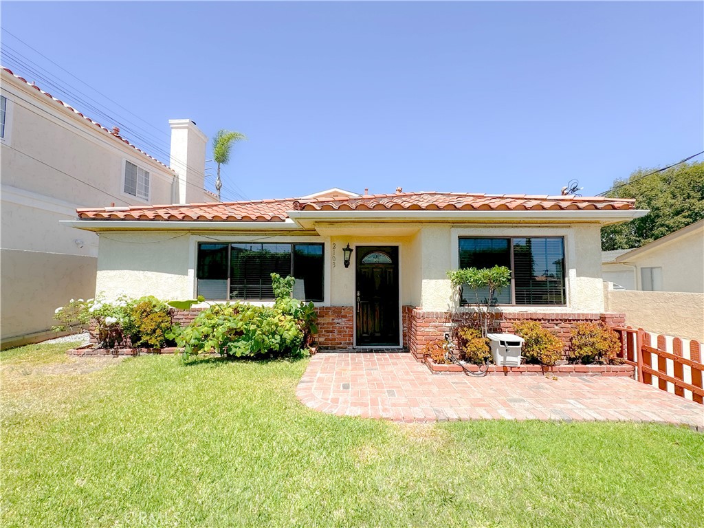 2103 Clark Lane, #A, Redondo Beach, CA 90278