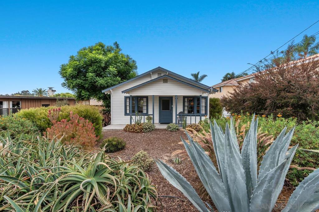 215 N Rios, Solana Beach, CA 92075