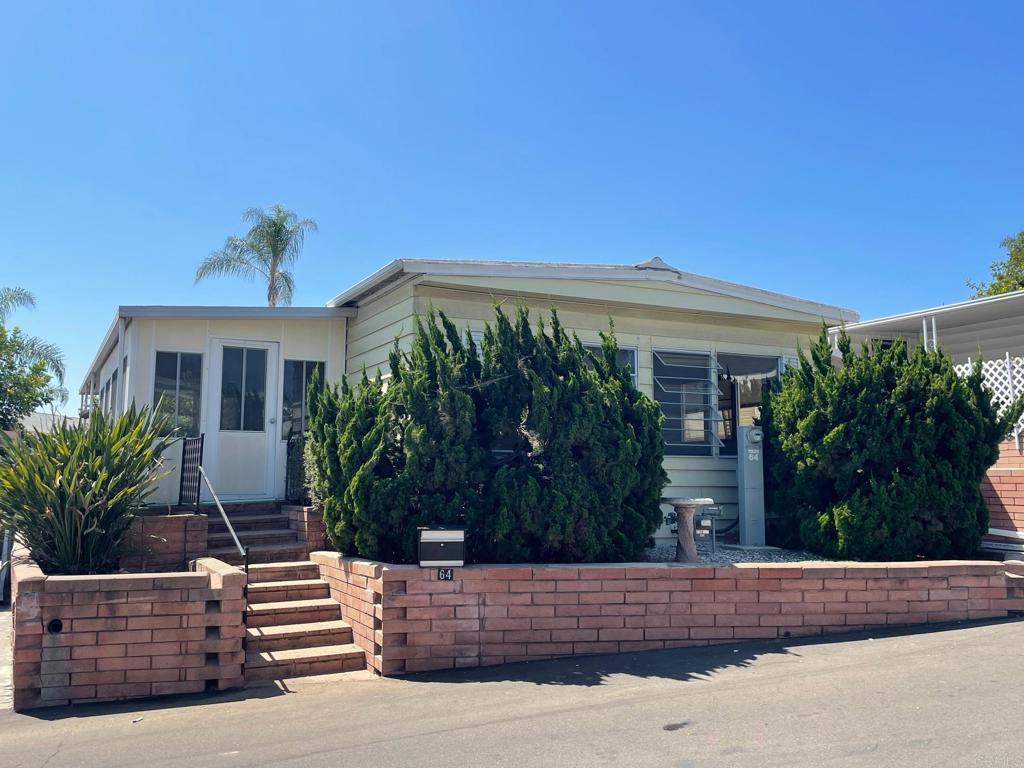 245 W Bobier , #64, Vista, CA 92083