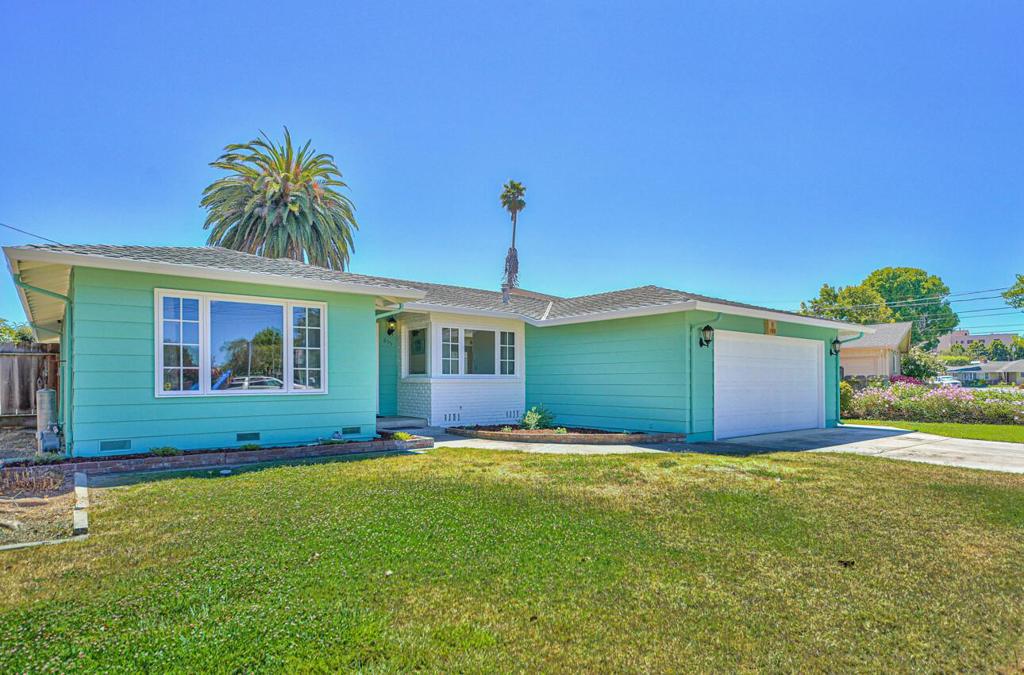 855 Los Palos Avenue, Salinas, CA 93901