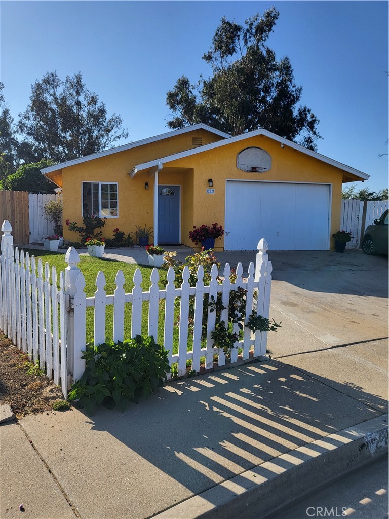 287 Mahoney Lane, Guadalupe, CA 93434