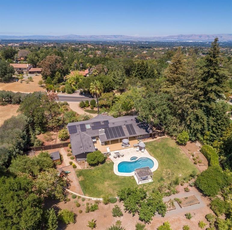 26636 Altamont, Los Altos Hills, CA 94022