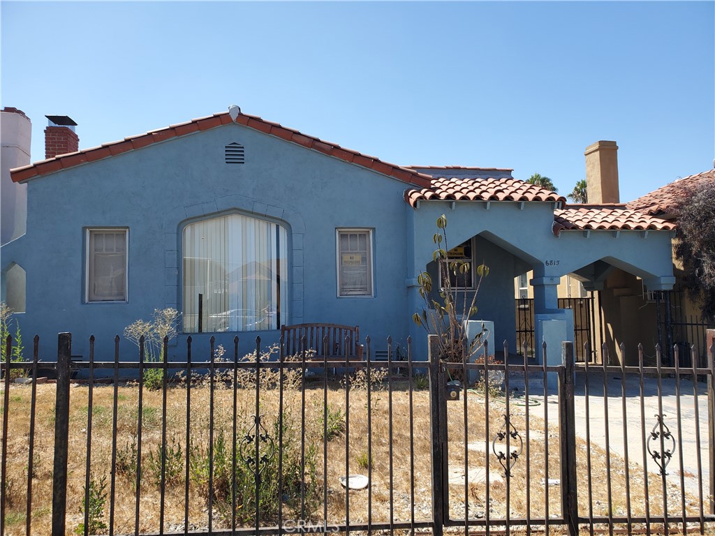 6815 Haas Avenue, Los Angeles, CA 90047