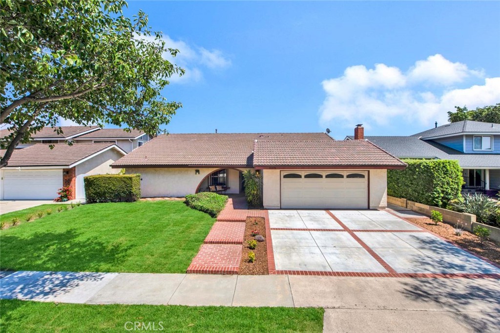 11278 Barbi Lane, Los Alamitos, CA 90720