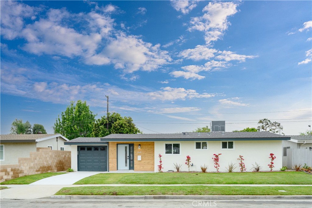 6828 E Mantova Street, Long Beach, CA 90815