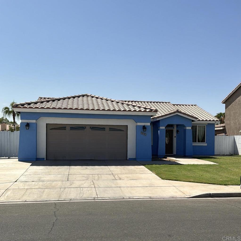 905 G Anaya, Calexico, CA 92231