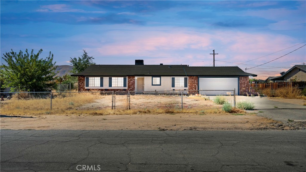 21125 Caribou Avenue, Apple Valley, CA 92308