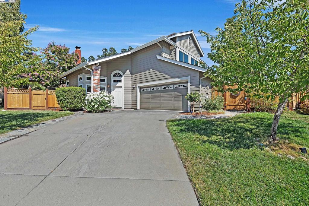 7611 Quail Creek Cir, Dublin, CA 94568