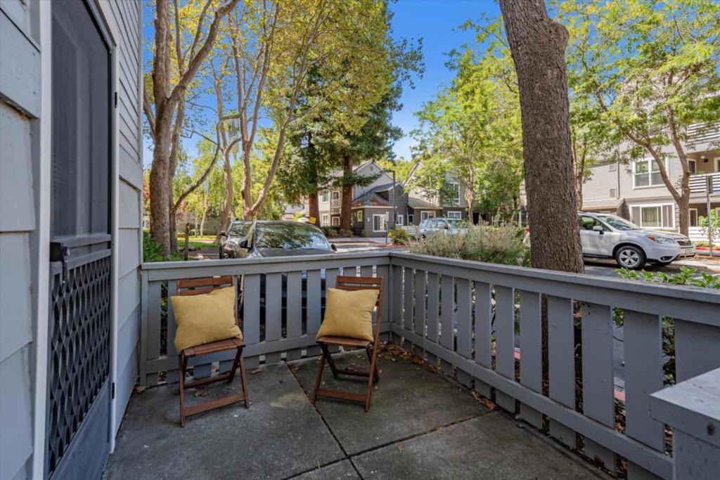 431 Saint Julien, Mountain View, CA 94043