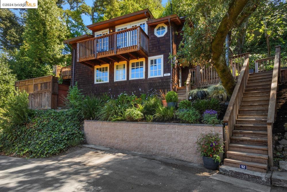 52 Underhill Rd, Orinda, CA 94563