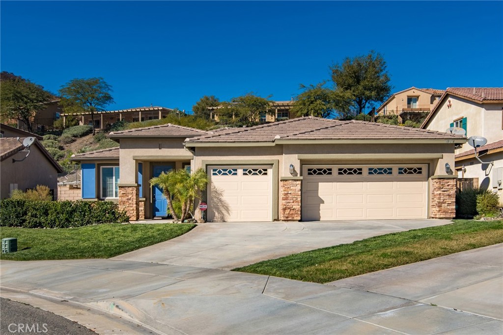 29264 Point Shore Drive, Lake Elsinore, CA 92530