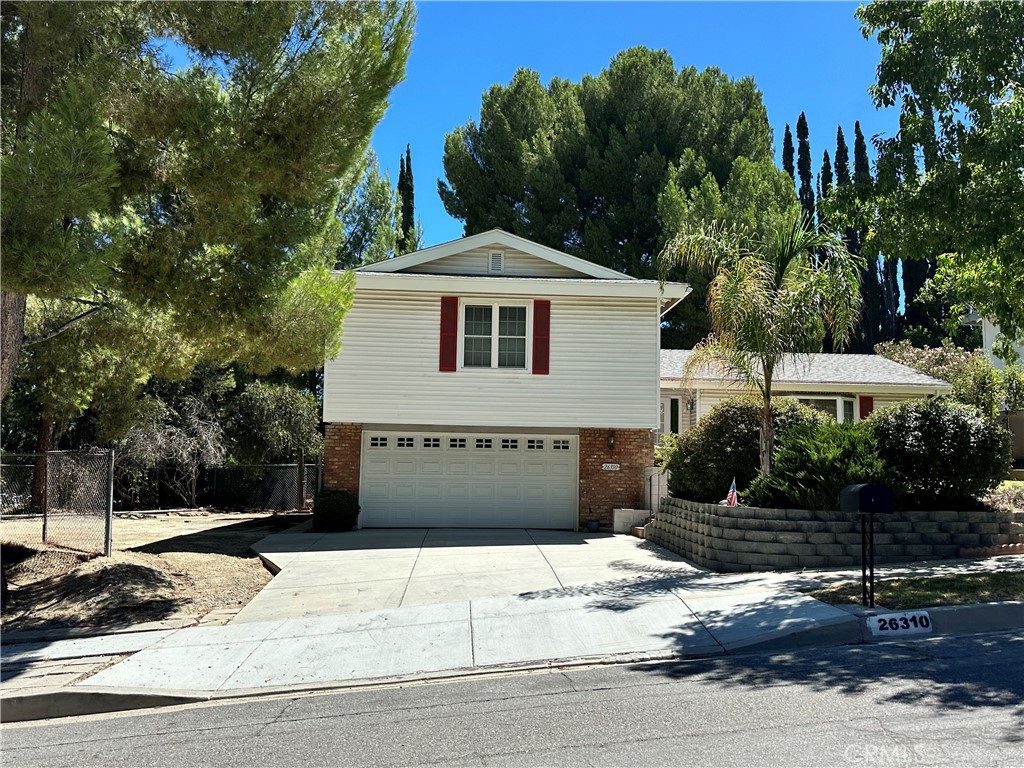 26310 Larkhaven Place, Newhall, CA 91321