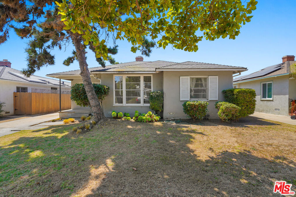 7833 Denrock Avenue, Los Angeles, CA 90045